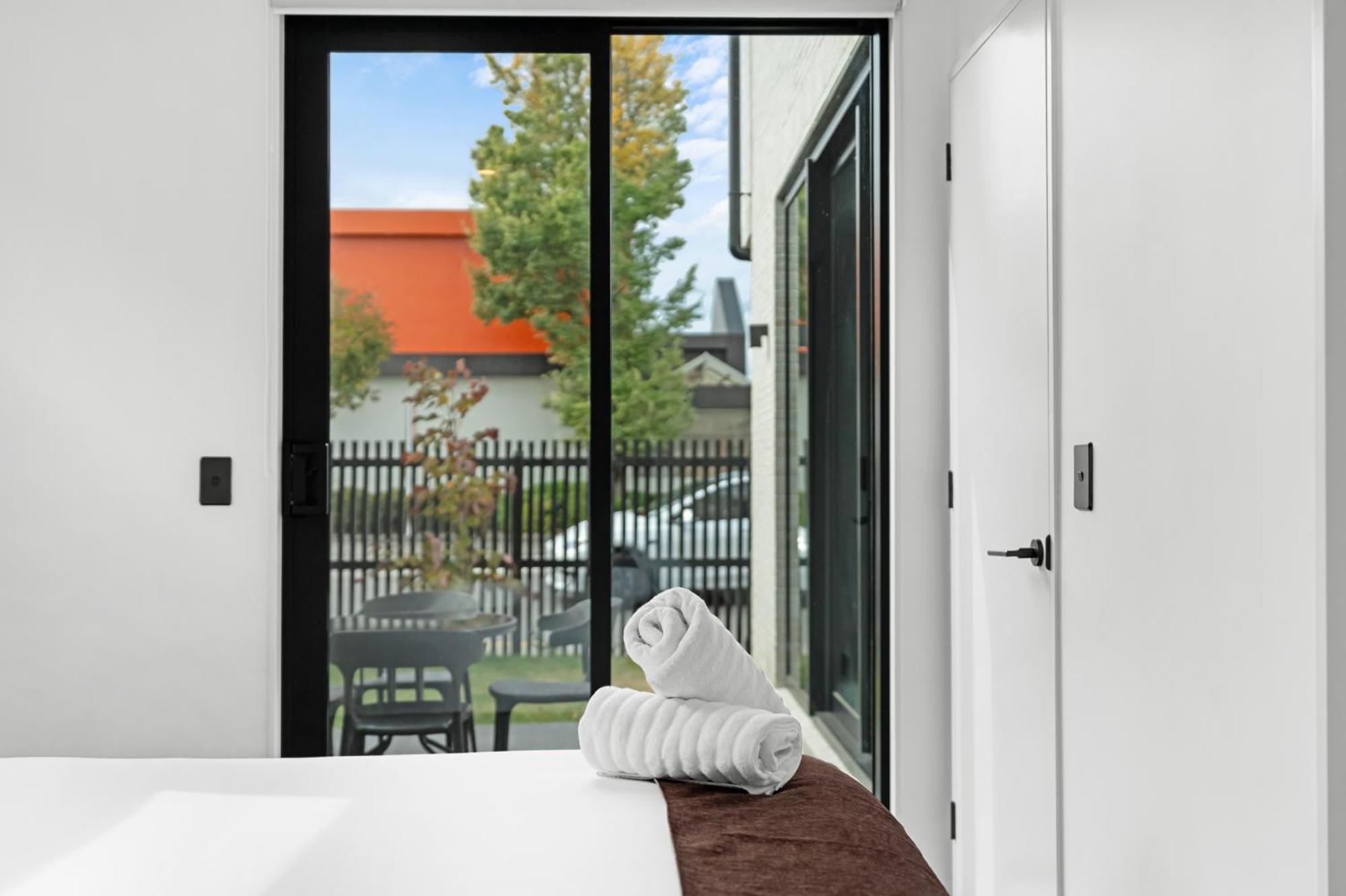 Deluxe Downtown Residence 3 Bed 3 Bath Christchurch Exterior photo